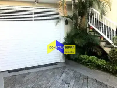 Casa de Condomínio com 3 quartos em Vila Mazzei