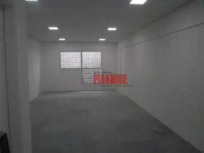 Sala / Conjunto com 0 quartos em Vila Congonhas, São Paulo - 40m²
