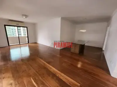 Apartamento com 3 quartos em Itaim Bibi, São Paulo - 240m²