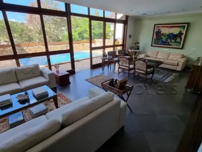 Casa com 6 quartos em Cosme Velho