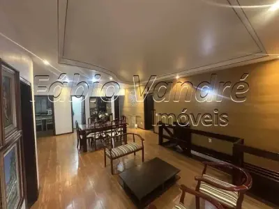 Apartamento com 3 quartos em Grajaú