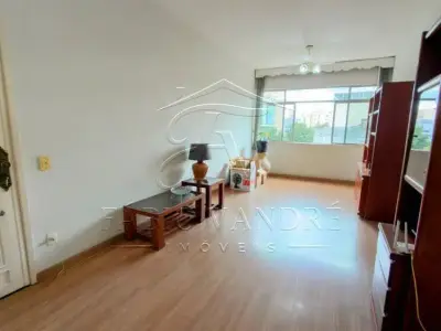 Apartamento com 3 quartos em Tijuca