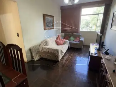 Apartamento com 3 quartos em Tijuca