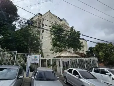 Apartamento com 2 quartos em Vila Valqueire