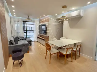 Apartamento com 3 quartos em Tijuca