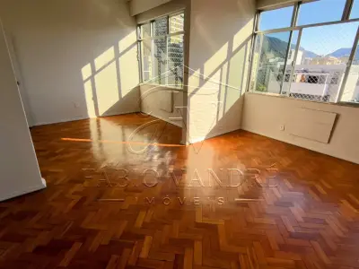 Apartamento com 3 quartos em Tijuca