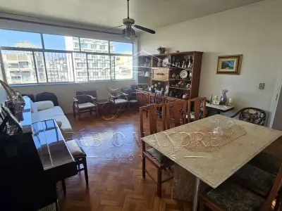 Apartamento com 3 quartos em Tijuca