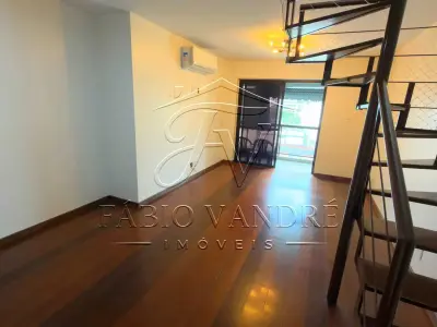 Cobertura com 3 quartos em Tijuca