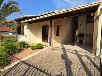 Casa com 2 quartos em Centro