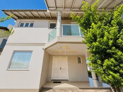 Casa com 3 quartos em Canudos