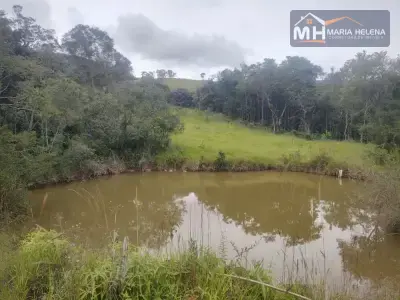 Sítio em Marimbondo