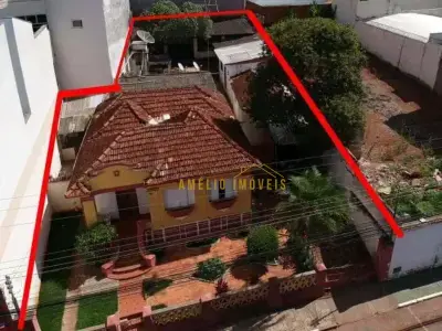 Prédio com 0 quartos em Centro, Passos - 220m²