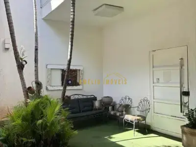 Casa com 0 quartos em Muarama, Passos - 750m²