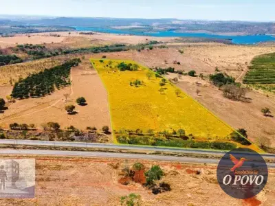 Lote / Terreno em Zona Rural