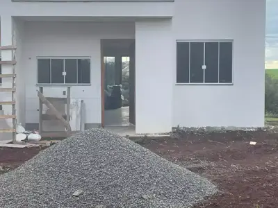 Casa com 2 quartos em EFAPI