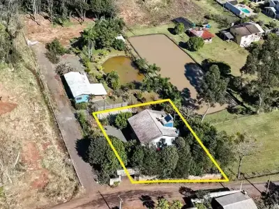 Sítio com 2 quartos em Santo Antônio