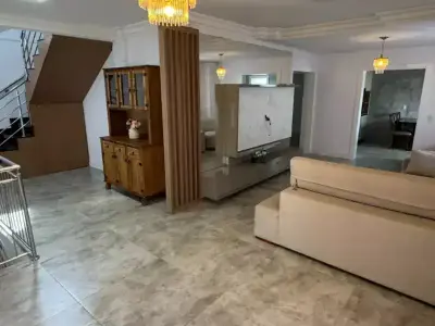 Casa com 5 quartos em Presidente Médici