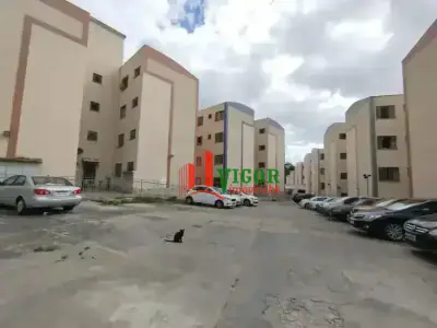 Apartamento com 2 quartos em Candelária