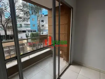 Apartamento com 2 quartos em Santa Mônica