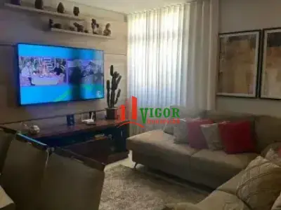 Apartamento com 3 quartos em Santa Mônica