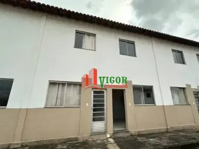 Casa Geminada com 2 quartos em Fonte Grande