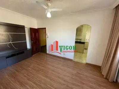 Apartamento com 2 quartos em Flávio de Oliveira (Barreiro)