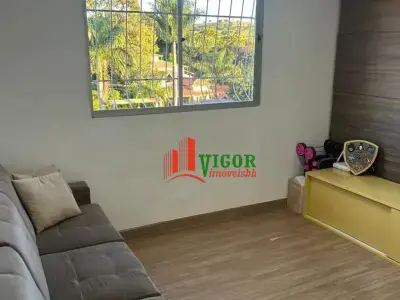 Apartamento com 2 quartos em Jardim Imperial