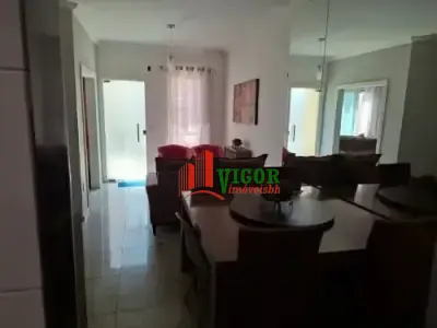 Casa Geminada com 3 quartos em Porto Seguro