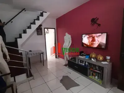 Casa Geminada com 2 quartos em Santa Rosa