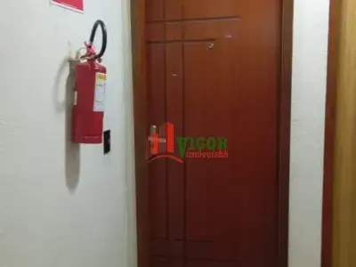 Área Privativa com 2 quartos em Santa Maria