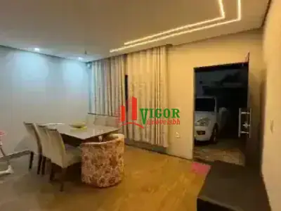 Casa com 3 quartos em Monte Verde