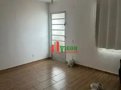 Apartamento com 2 quartos em Acaiaca