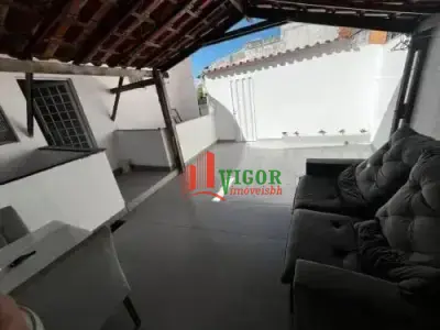 Casa com 2 quartos em Frei Leopoldo
