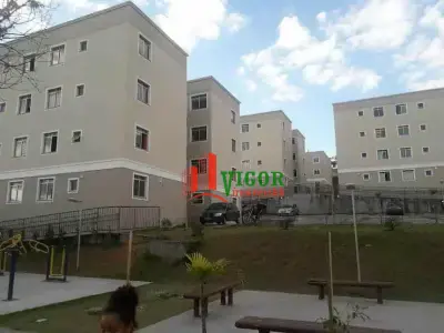 Apartamento com 2 quartos em Bom Retiro