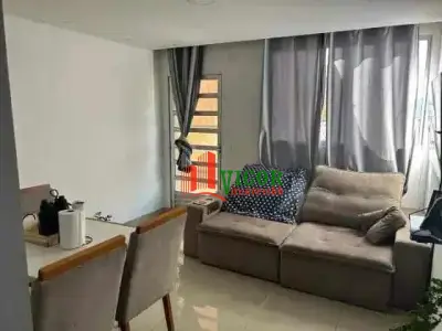 Apartamento com 2 quartos em Jardim Vitória