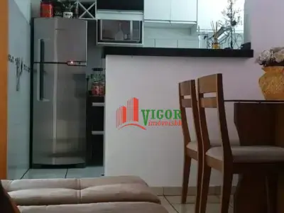 Apartamento com 2 quartos em Camargos