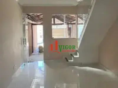 Casa Geminada com 2 quartos em Liberdade