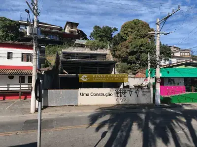 Imóveis em Itaquanduba