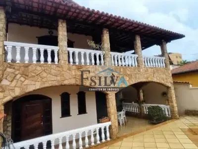 Casa com 6 quartos em Vera Cruz, Contagem - 360m²