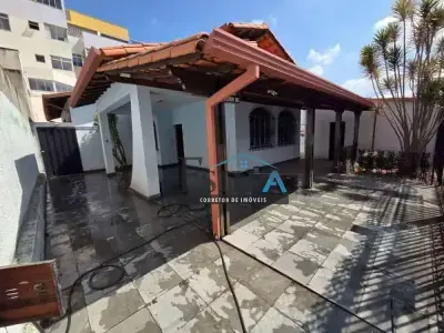 Casa com 3 quartos em Fonte Grande, Contagem - 217m²
