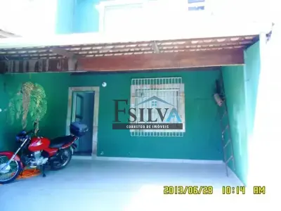 Casa Geminada com 3 quartos em Lúcio de Abreu, Contagem - 120m²