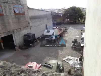 Lote / Terreno com 0 quartos em Inconfidentes, Contagem - 360m²