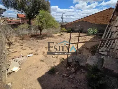 Casa com 3 quartos em Fonte Grande, Contagem - 140m²