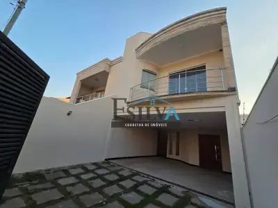 Casa Geminada com 3 quartos em Europa, Contagem - 246m²