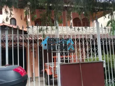 Casa com 6 quartos em Jardim Riacho das Pedras, Contagem - 417m²