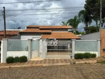 Casa com 3 quartos em Jardim Regina, Itararé - 164m²