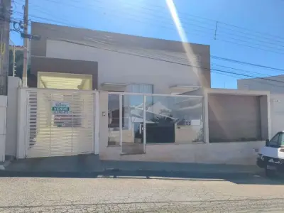 Casa com 3 quartos em Jardim Regina, Itararé - 261m²