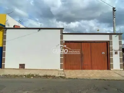 Casa com 4 quartos em Vila Beca, Itararé - 188m²