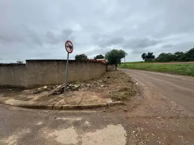 Lote / Terreno com 0 quartos em Parque Centenário, Itararé - 230m²