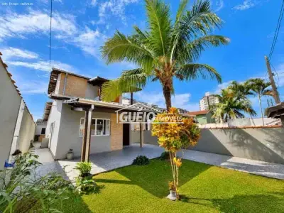 Sobrado com 3 quartos em Martim de Sá, Caraguatatuba - 199m²